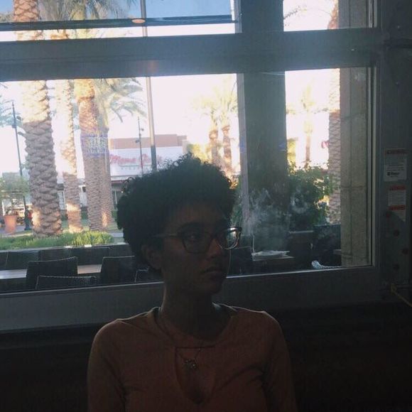 Meet your Posher, Adyanada - Picture 1 of 1